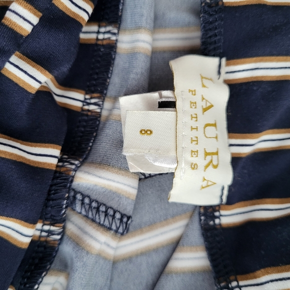 Laura Petites - Picture 2 of 4